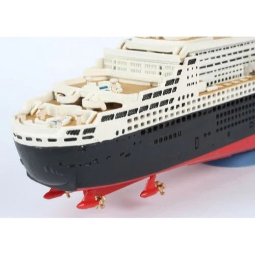 Revell Queen Mary 2 1:1200 - 05808