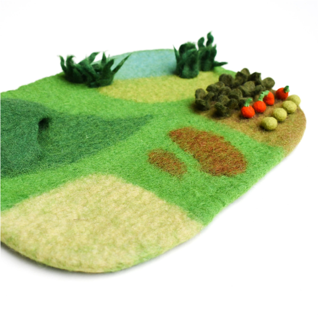 Tara Treasures - Farm Felt Play Mat Playscape