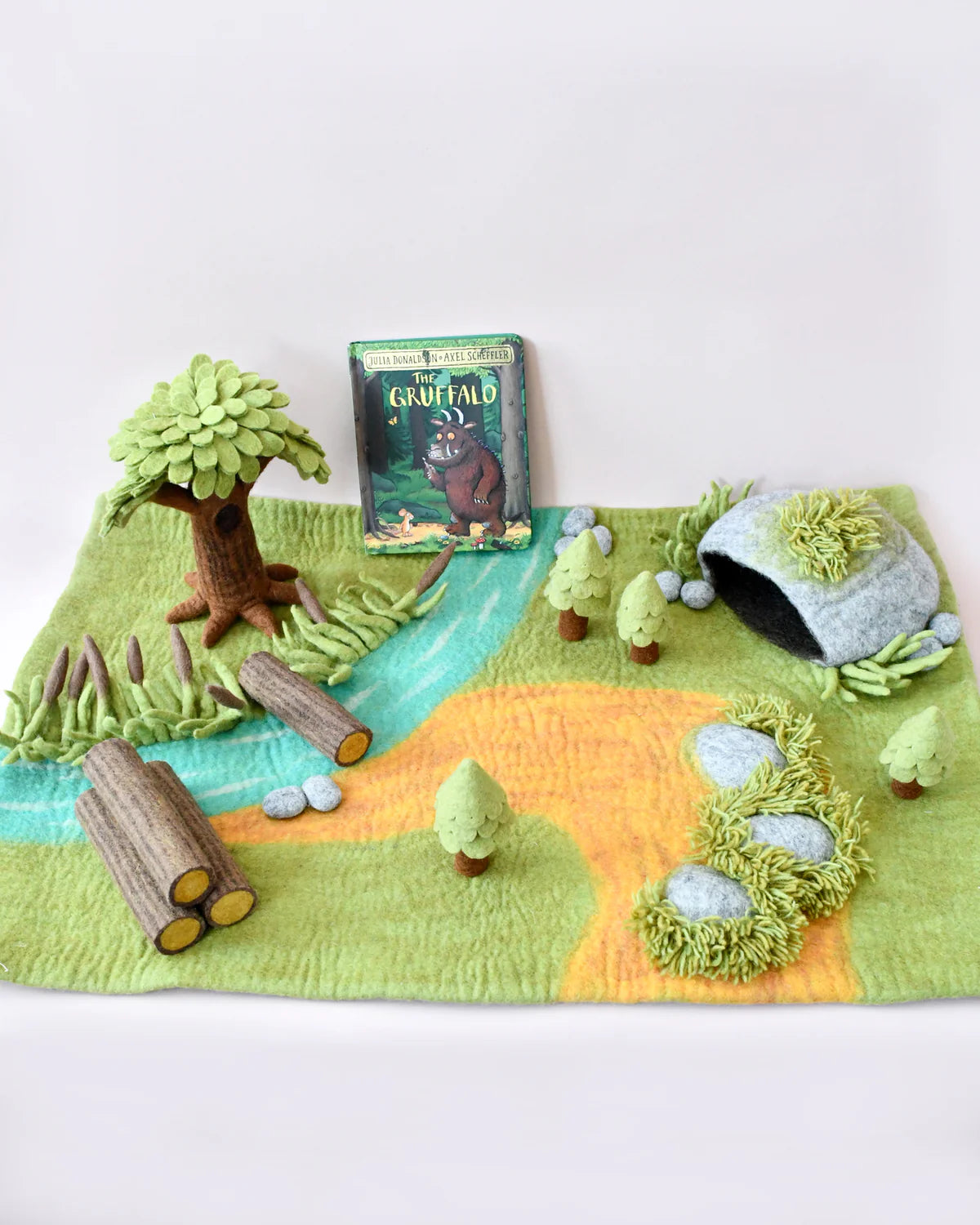 Tara Treasures - The Gruffalo Playscape Play Mat