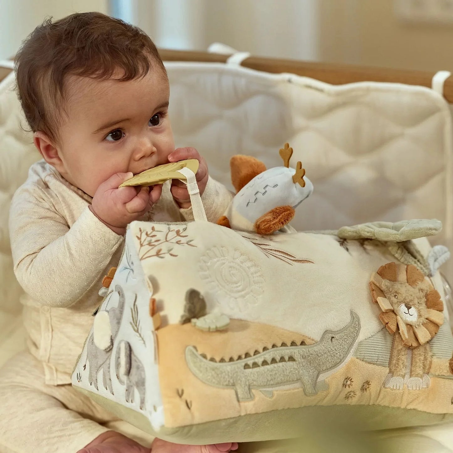 Little Dutch - Safari Friends | Activity Triangle