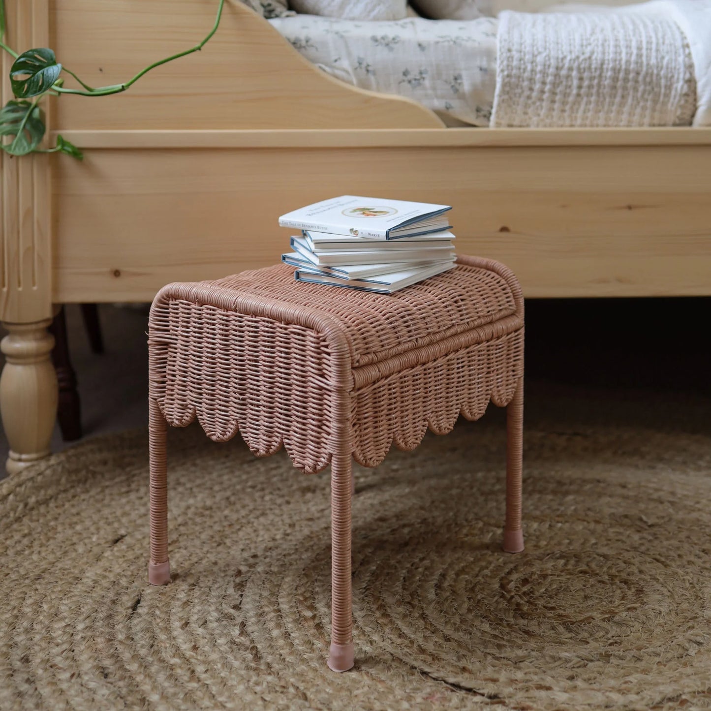 Olli Ella - Petal Storie Stool - Seashell Pink