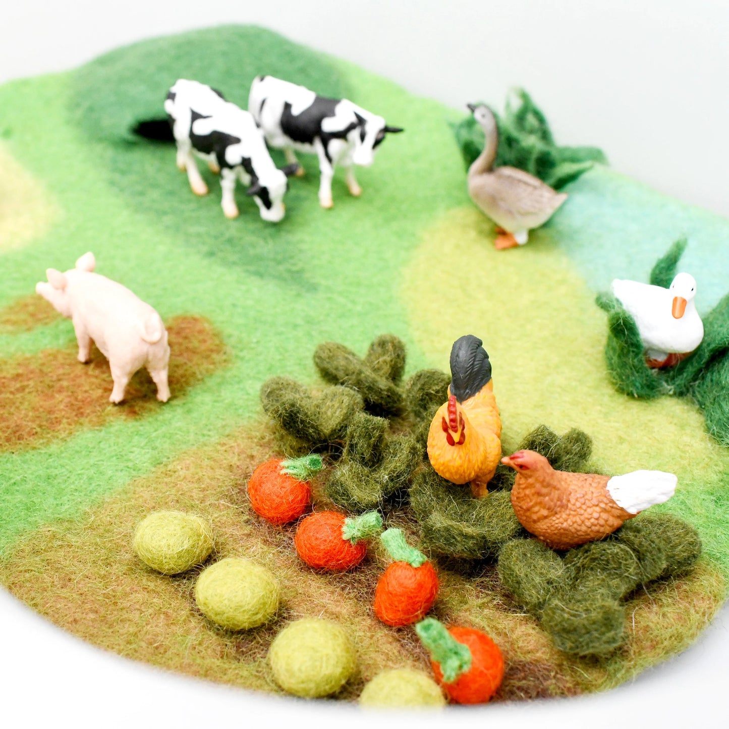 Tara Treasures - Farm Felt Play Mat Playscape