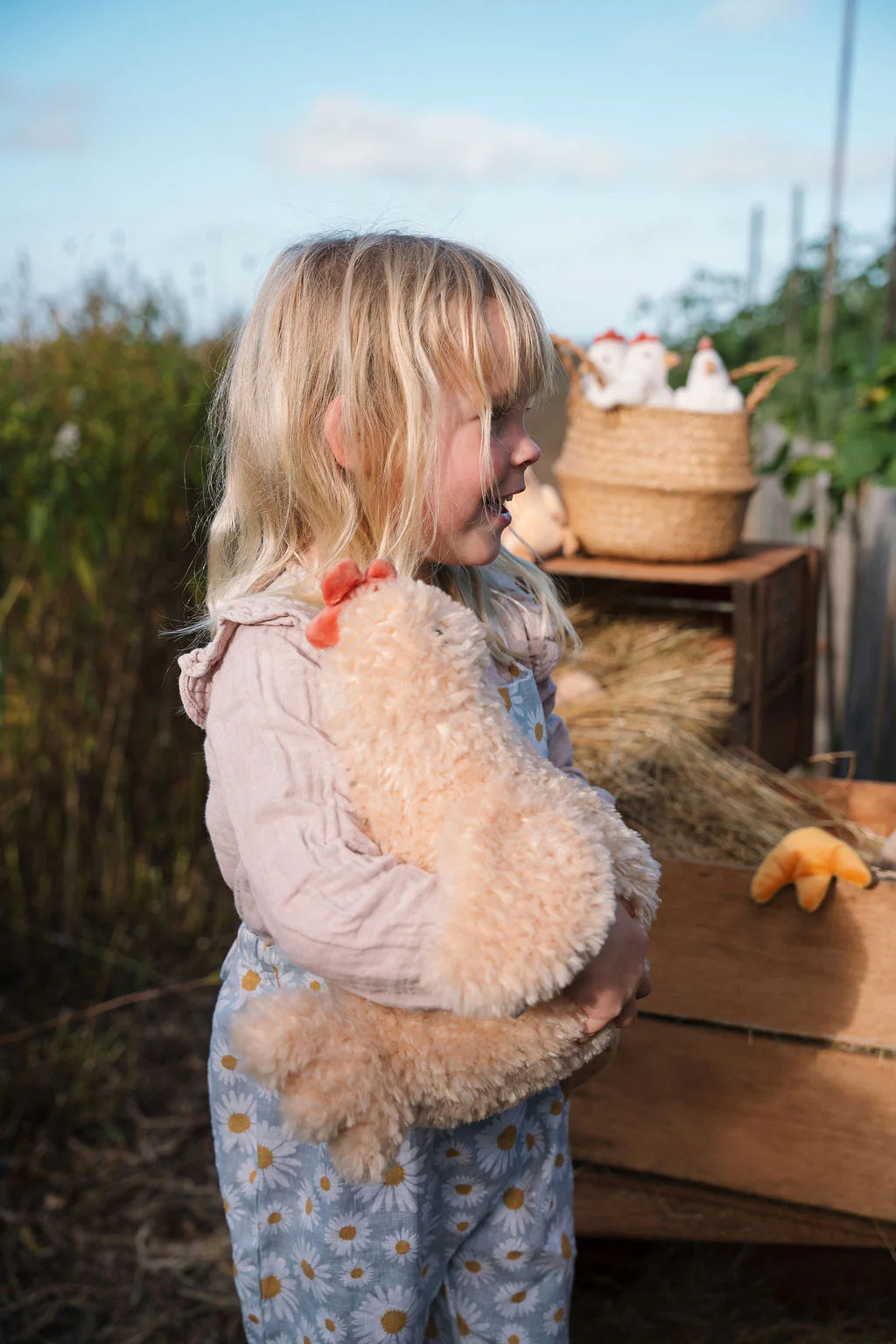 Nana Huchy - Harriet the Hen | Honey