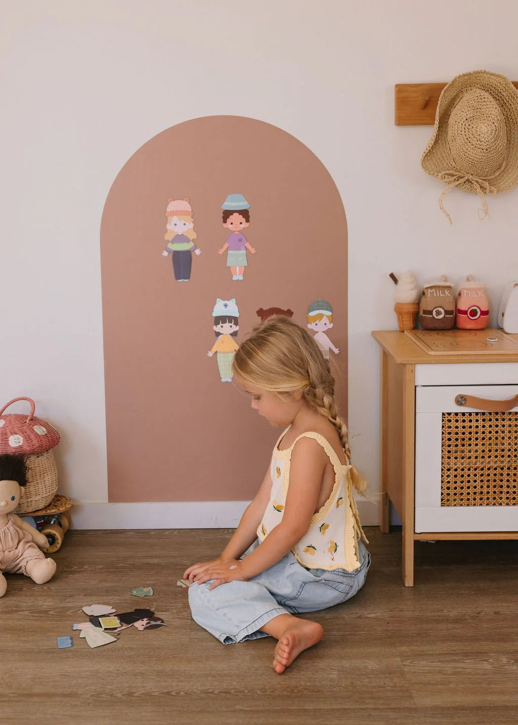 SmartyPals - Dress Me Up Magnet Set | Mix & Match Magnetic Dolls for Kids