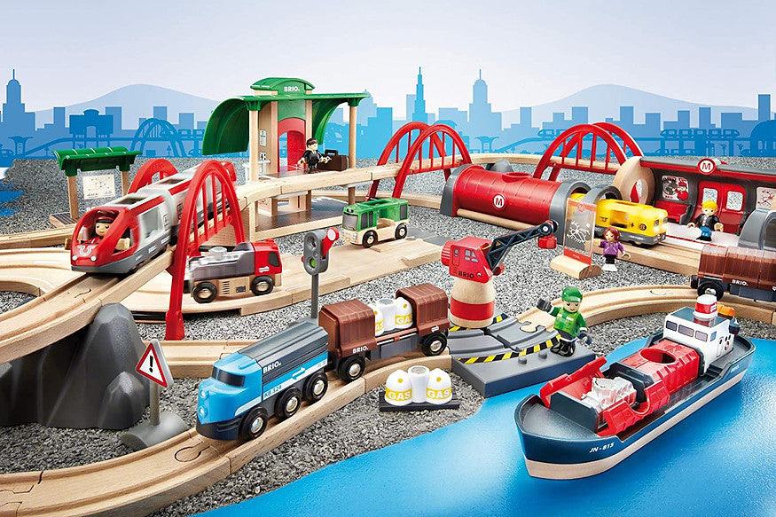 Brio Deluxe Railway Set 87 Pieces