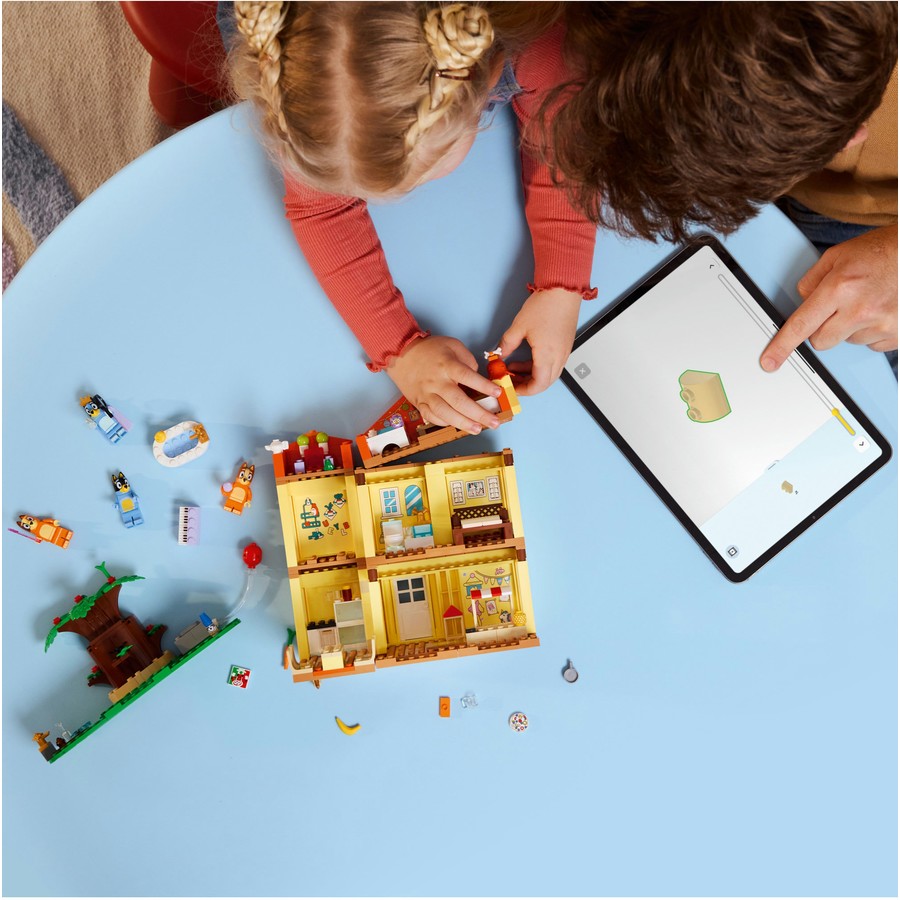 LEGO Bluey's Family House 11203