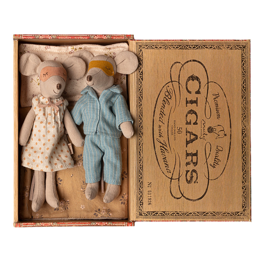 Maileg Mum & Dad Mice in Box 2025