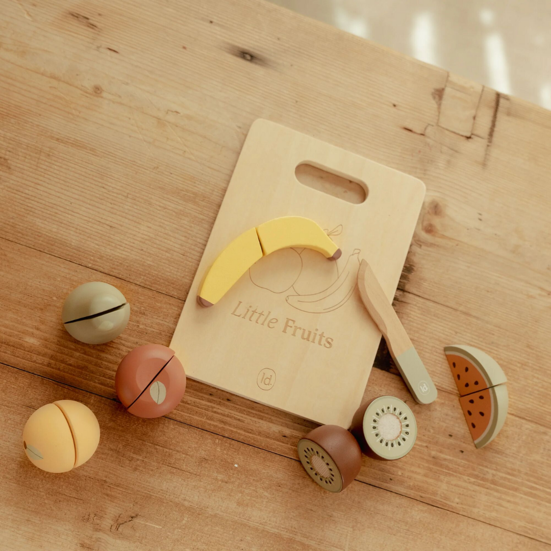 Little Dutch - Cutting Fruit