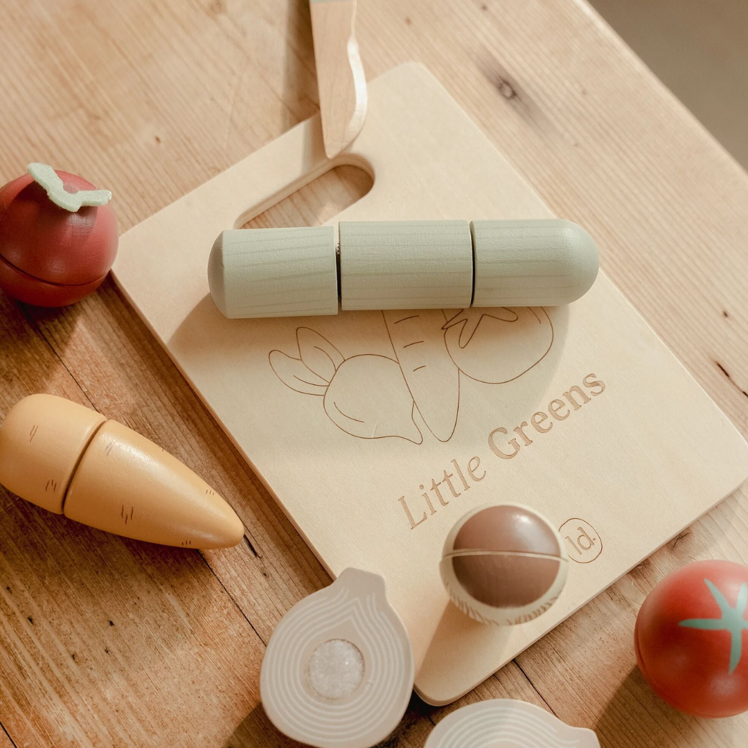 Little Dutch - Slicing Vegetables