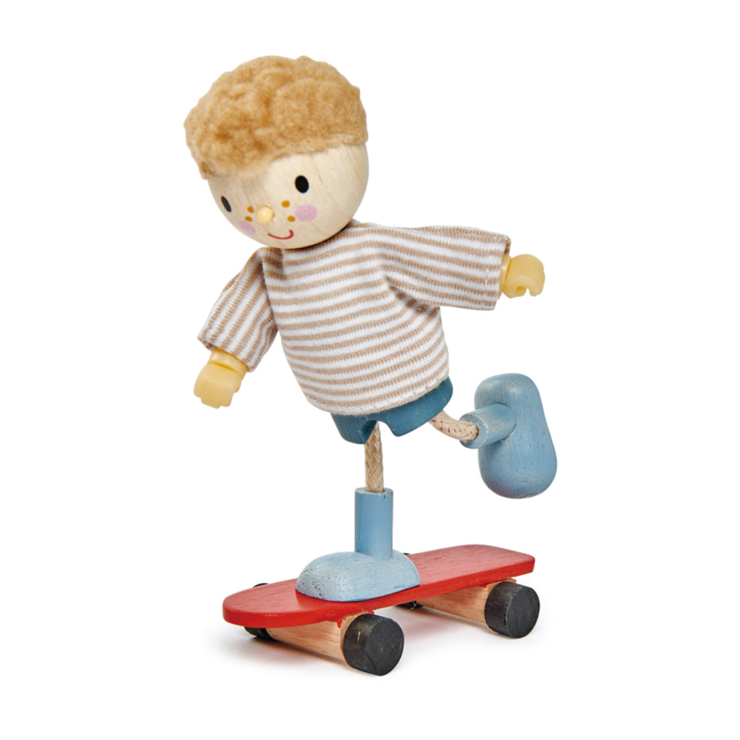 Tender Leaf Edward with Flexible Limbs & His Skateboard