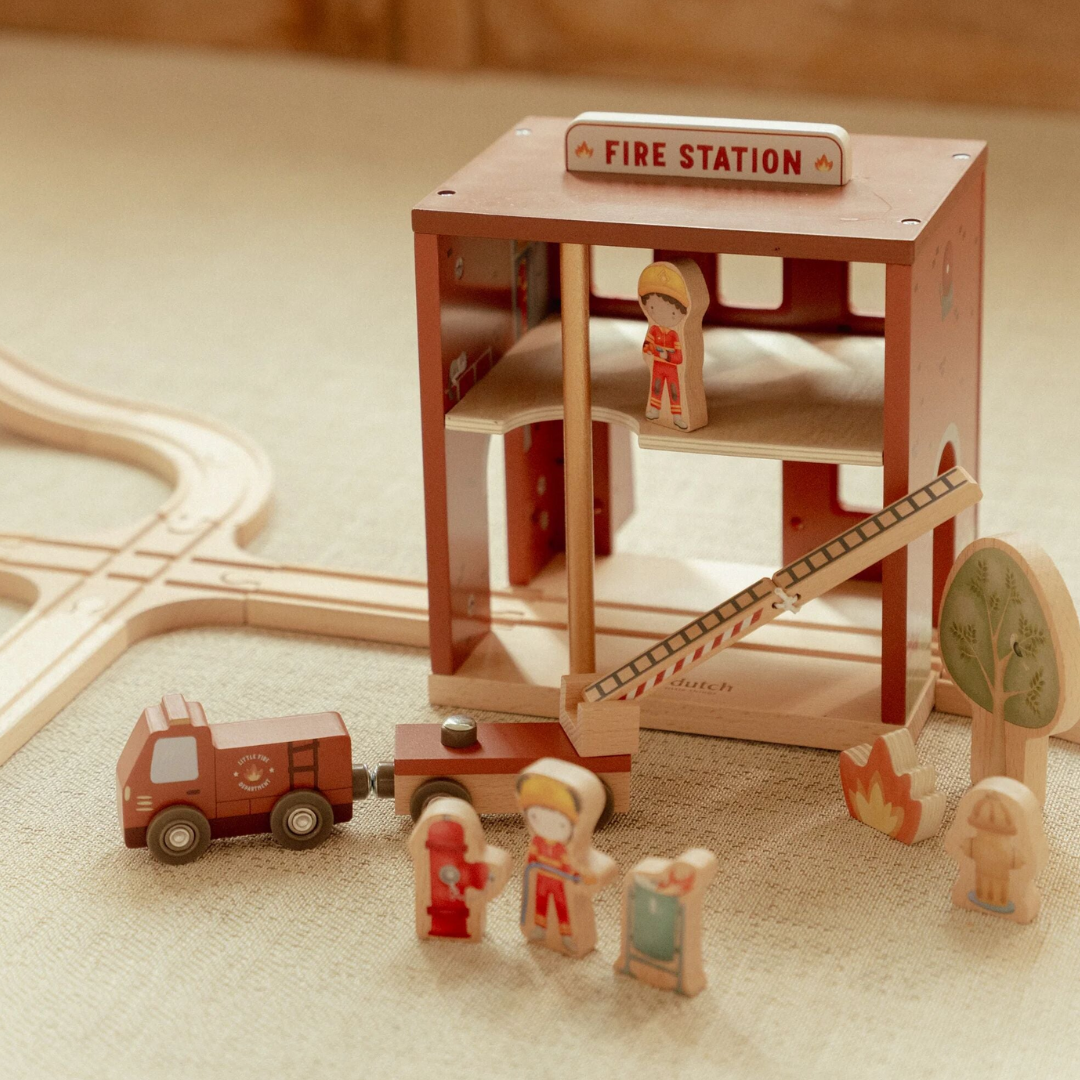 Little Dutch - Wooden Fire Station