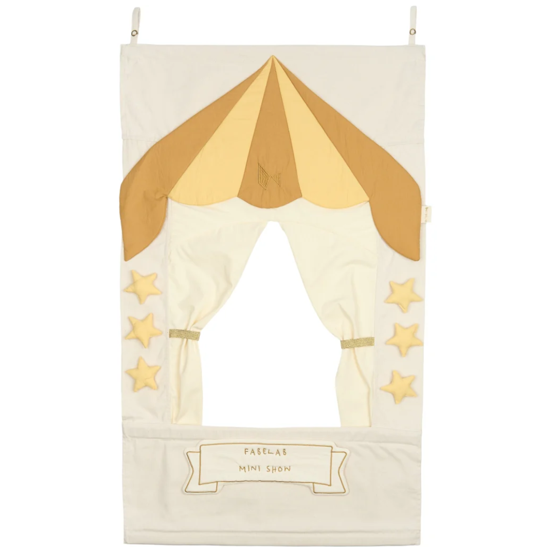 Fabelab - Theatre with Circus