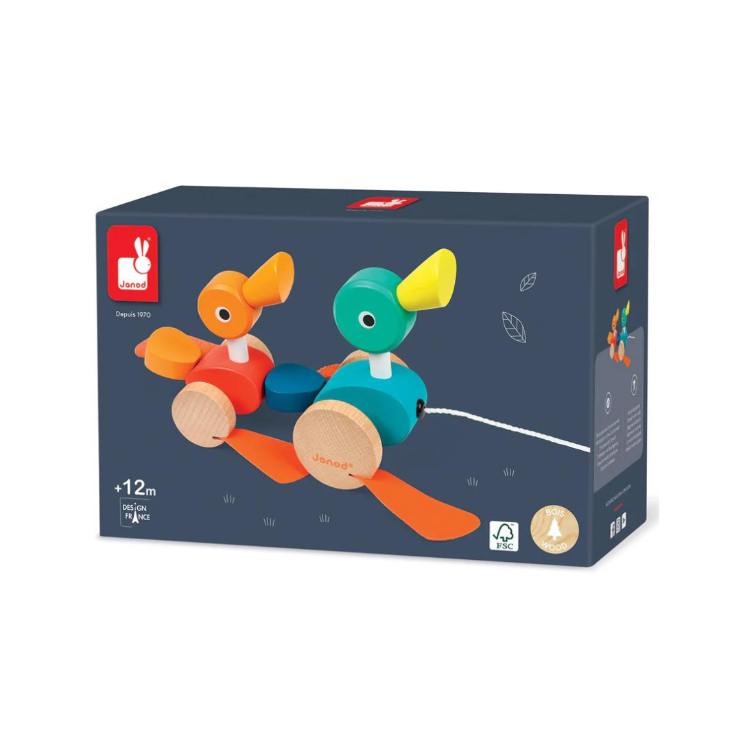 Janod Duck Family Pull Along