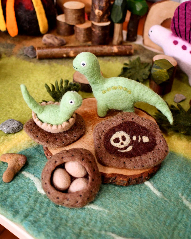 Tara Treasures - Felt Life Stages of a Dinosaur lifecycle | Brontosaurus