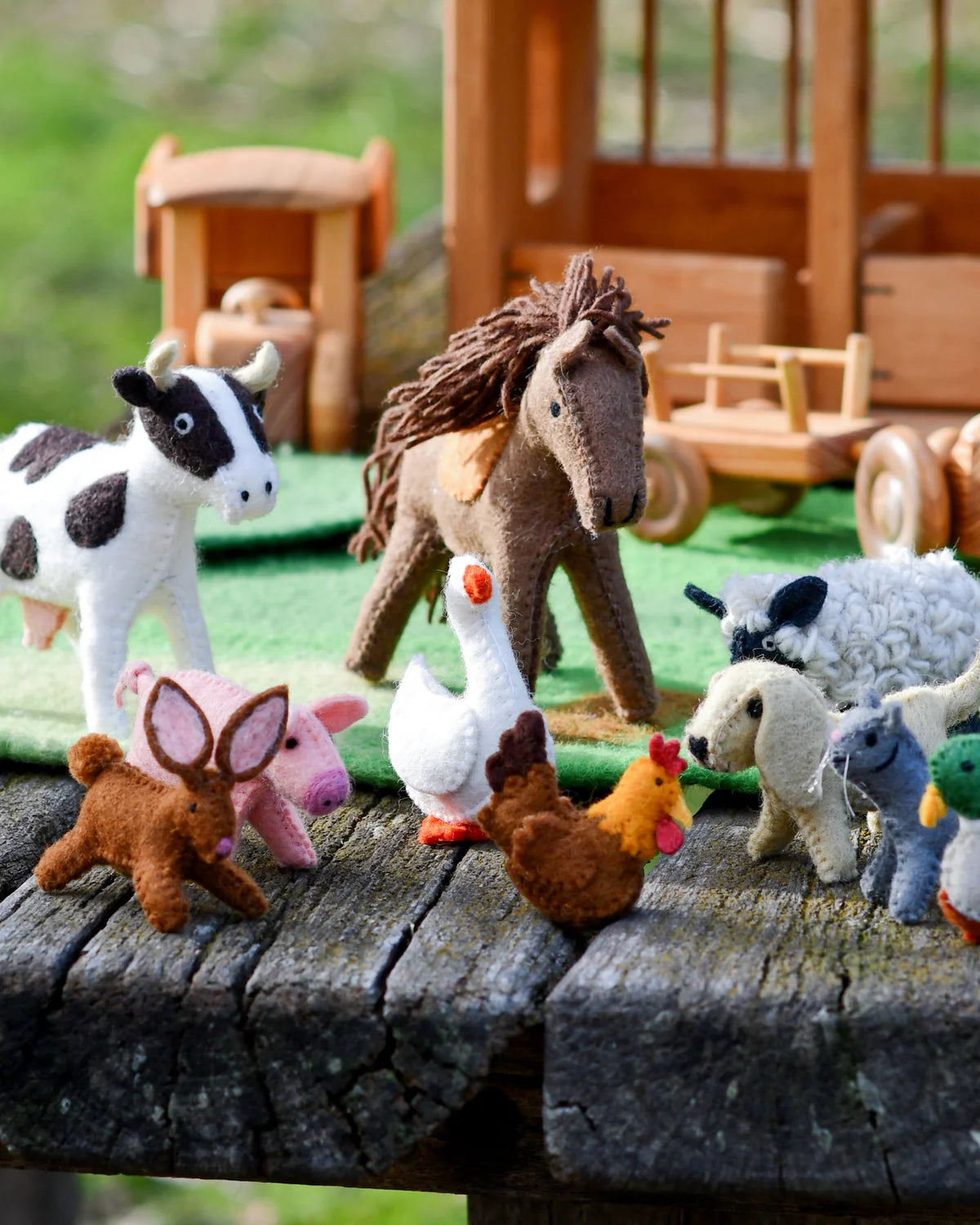 Tara Treasures - Felt Farm Animals Toys Set - Set of 10 Toys