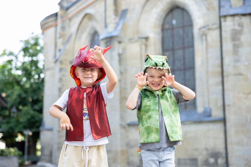 Great Pretenders - All Day Everyday Red Dragon Vest
