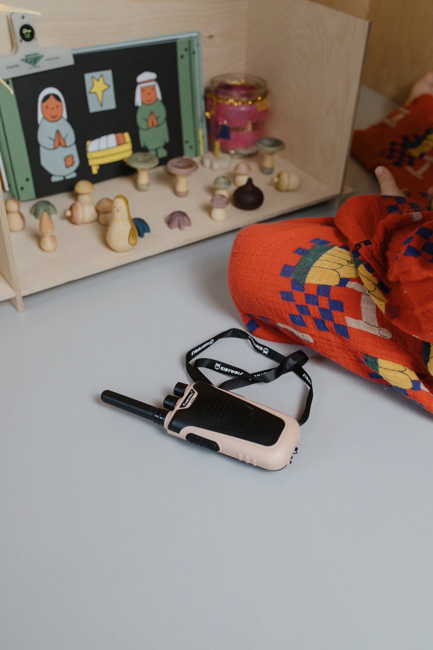 Kidytalk - Long Range Walkie Talkie | Natural & Cyan