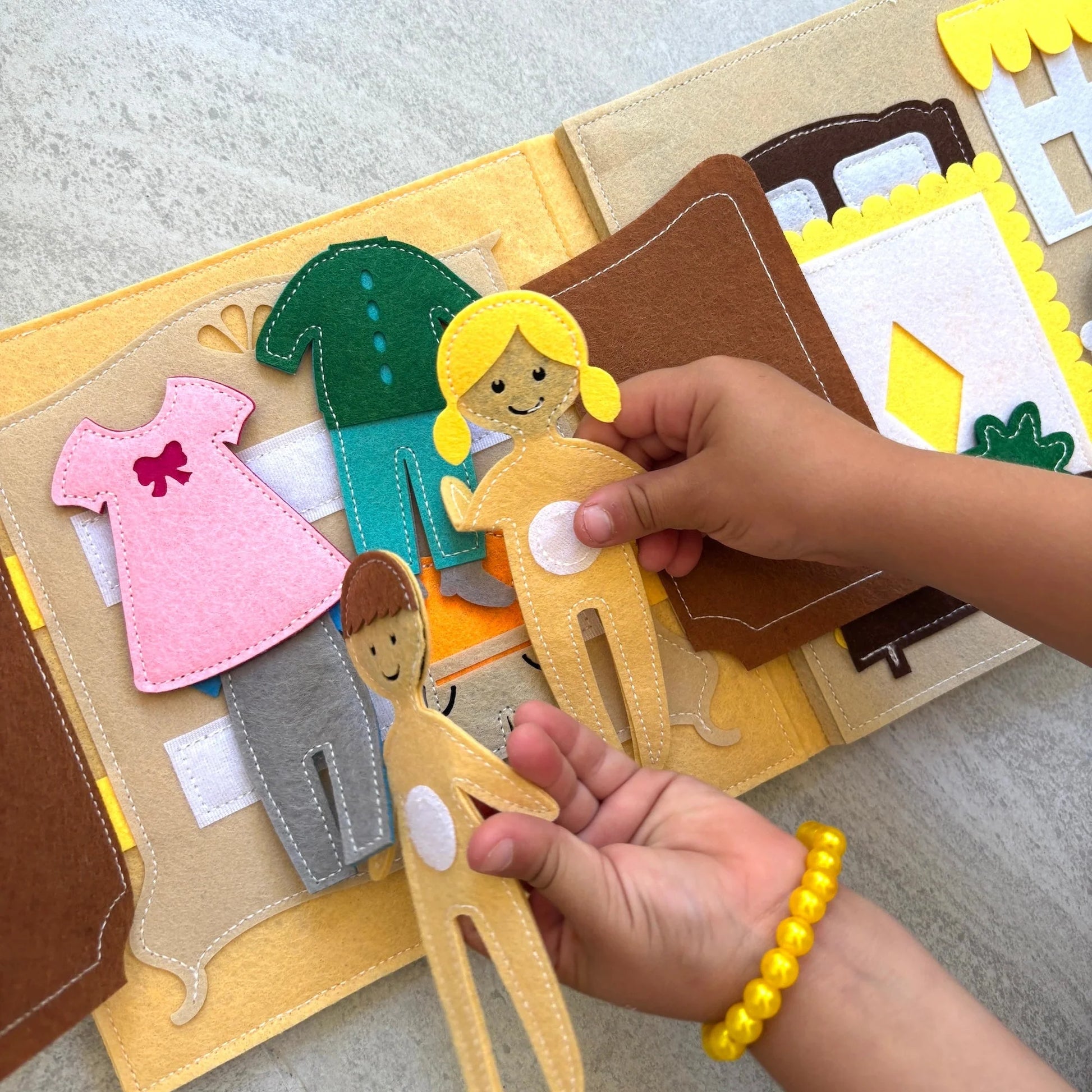 SmartyPals - Sweet Home Felt Busy Book | Screen-Free Educational Activity Book for Kids