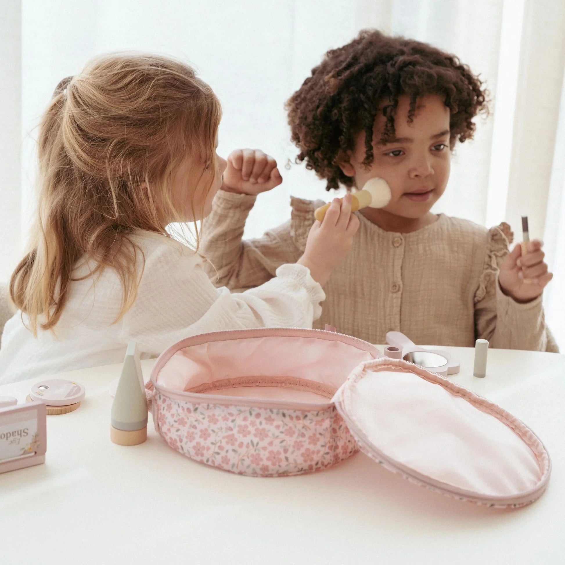 Little Dutch - Wooden Makeup Beauty Case