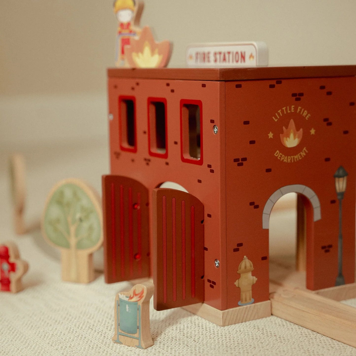 Little Dutch - Wooden Fire Station