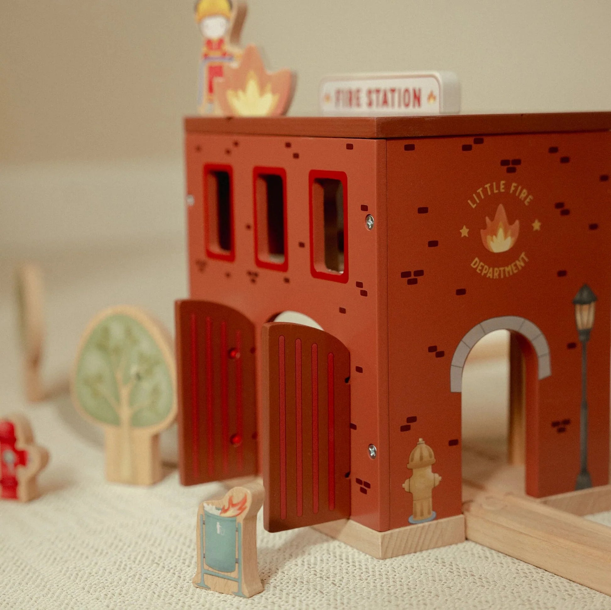 Little Dutch - Wooden Fire Station