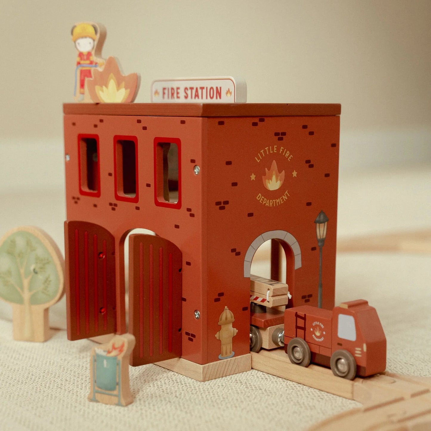 Little Dutch - Wooden Fire Station