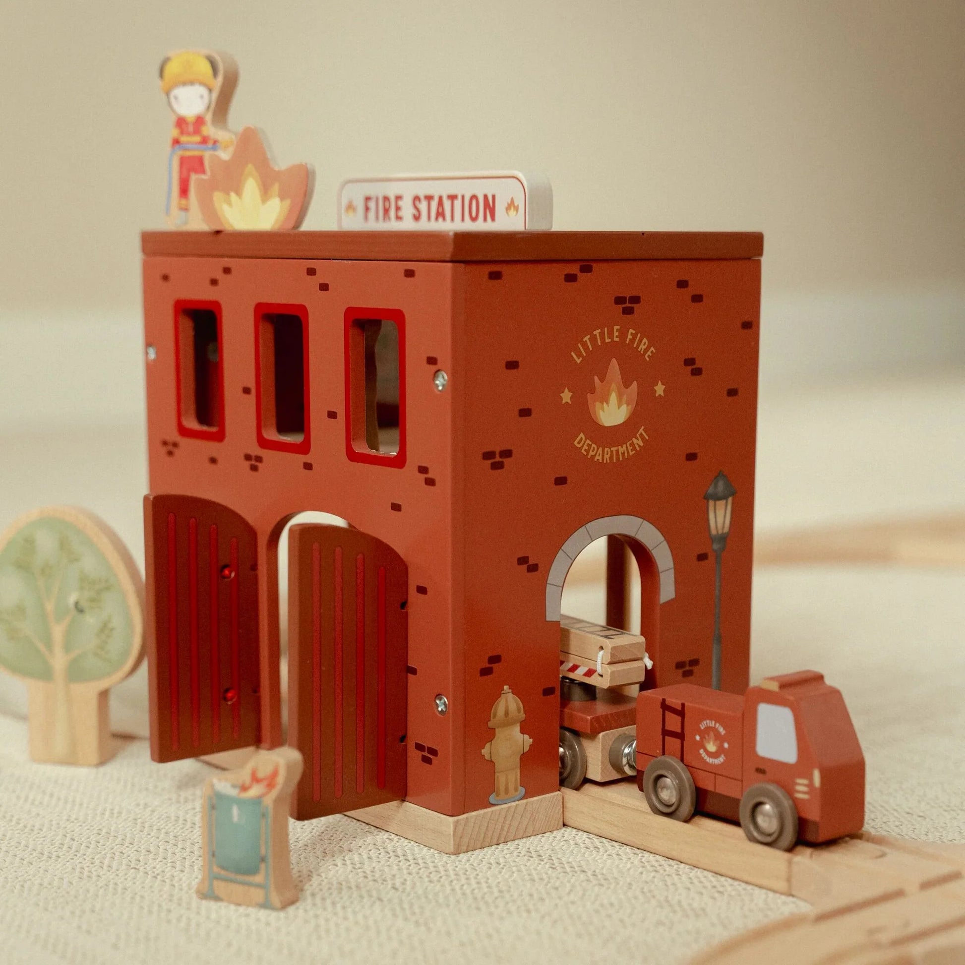 Little Dutch - Wooden Fire Station