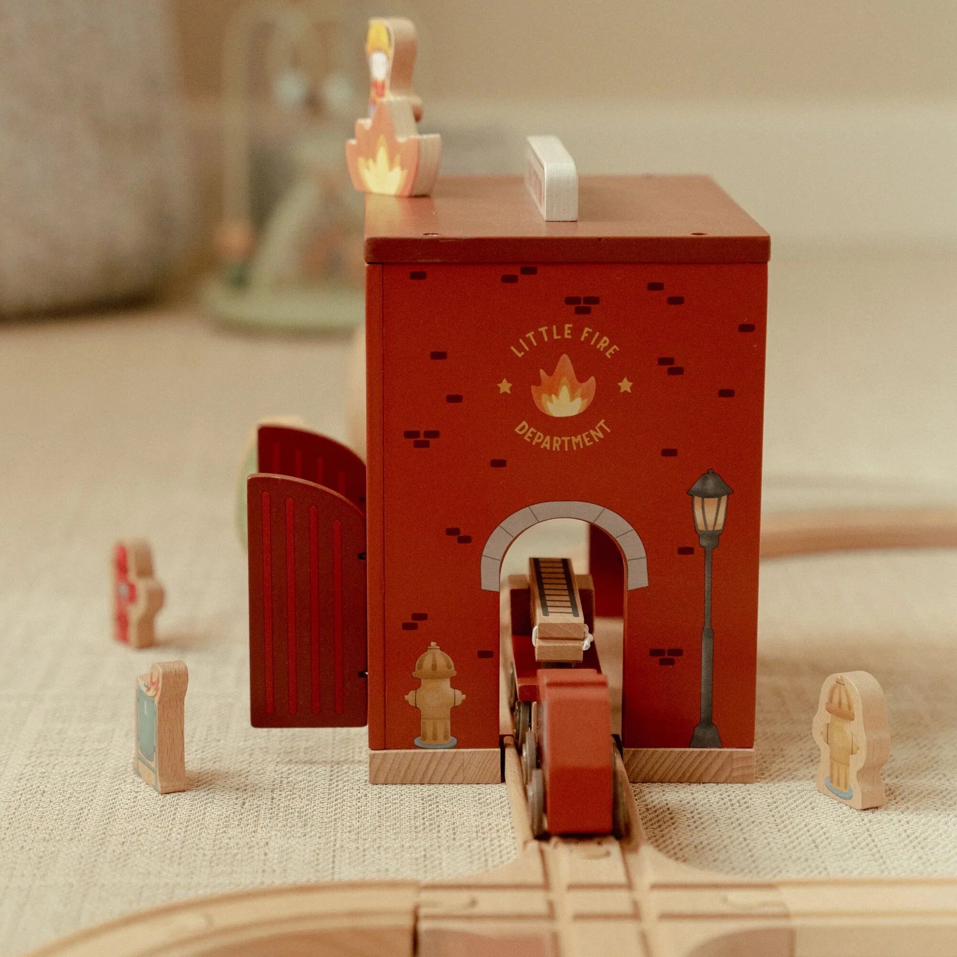 Little Dutch - Wooden Fire Station