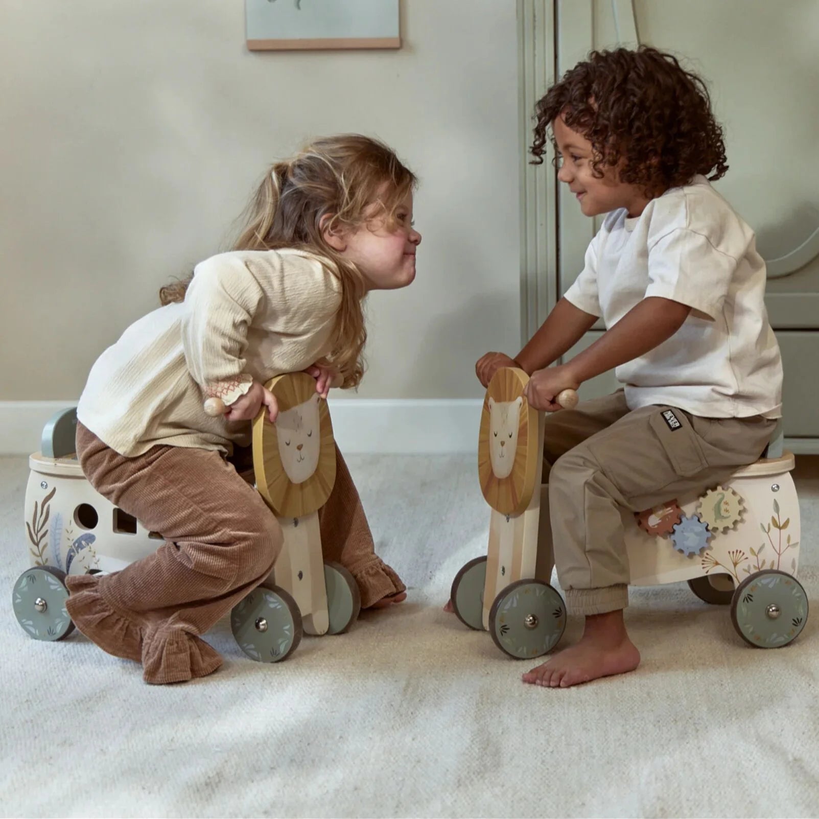 Little Dutch - Safari Friends | Ride-On Lion