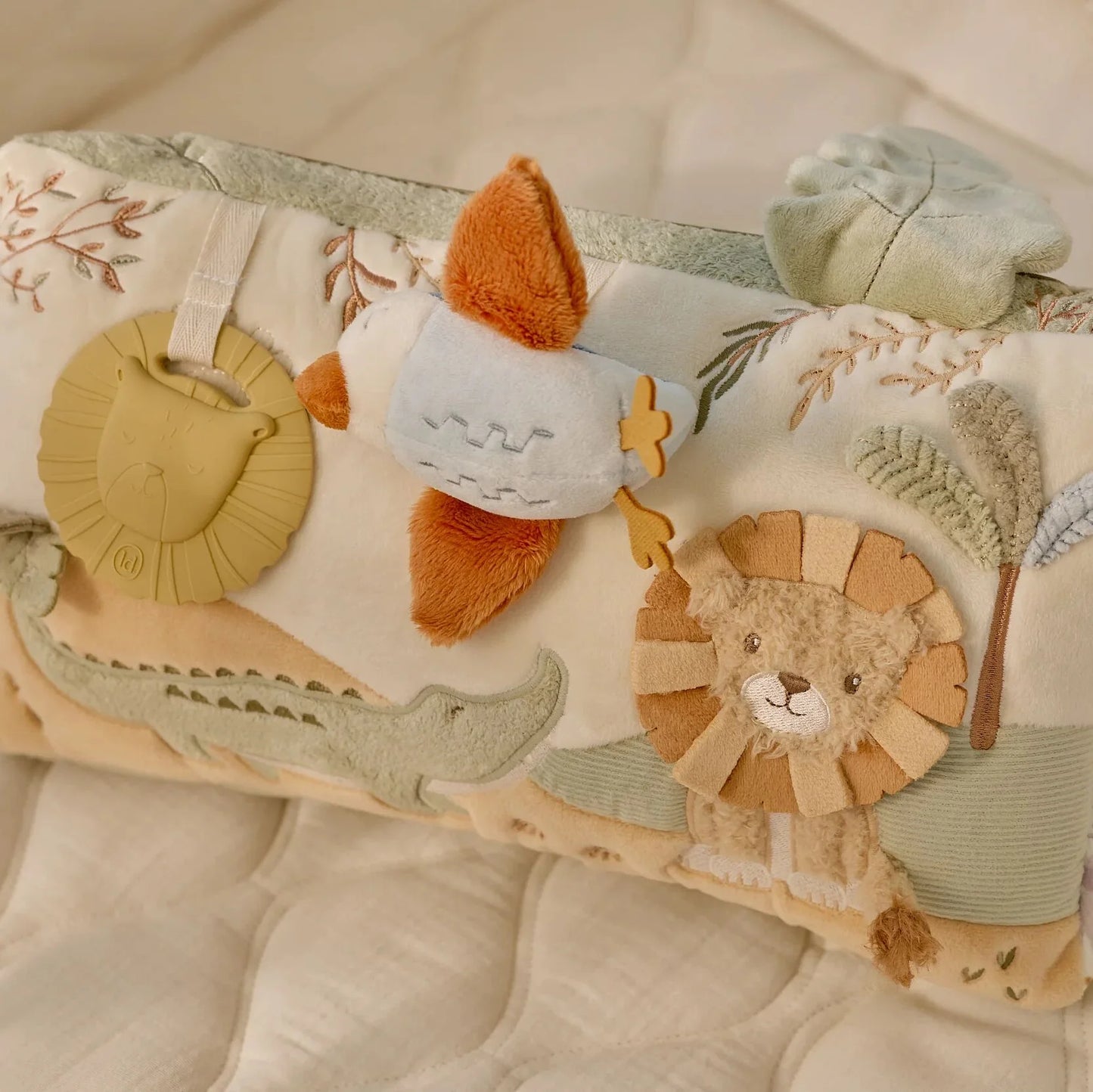 Little Dutch - Safari Friends | Activity Triangle