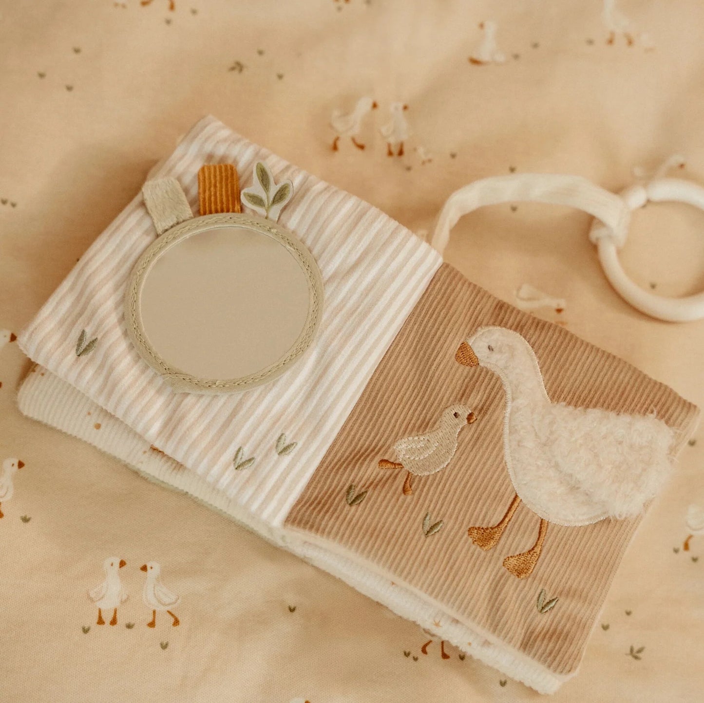 Little Dutch - Newborn Naturals Goose Stroller Book