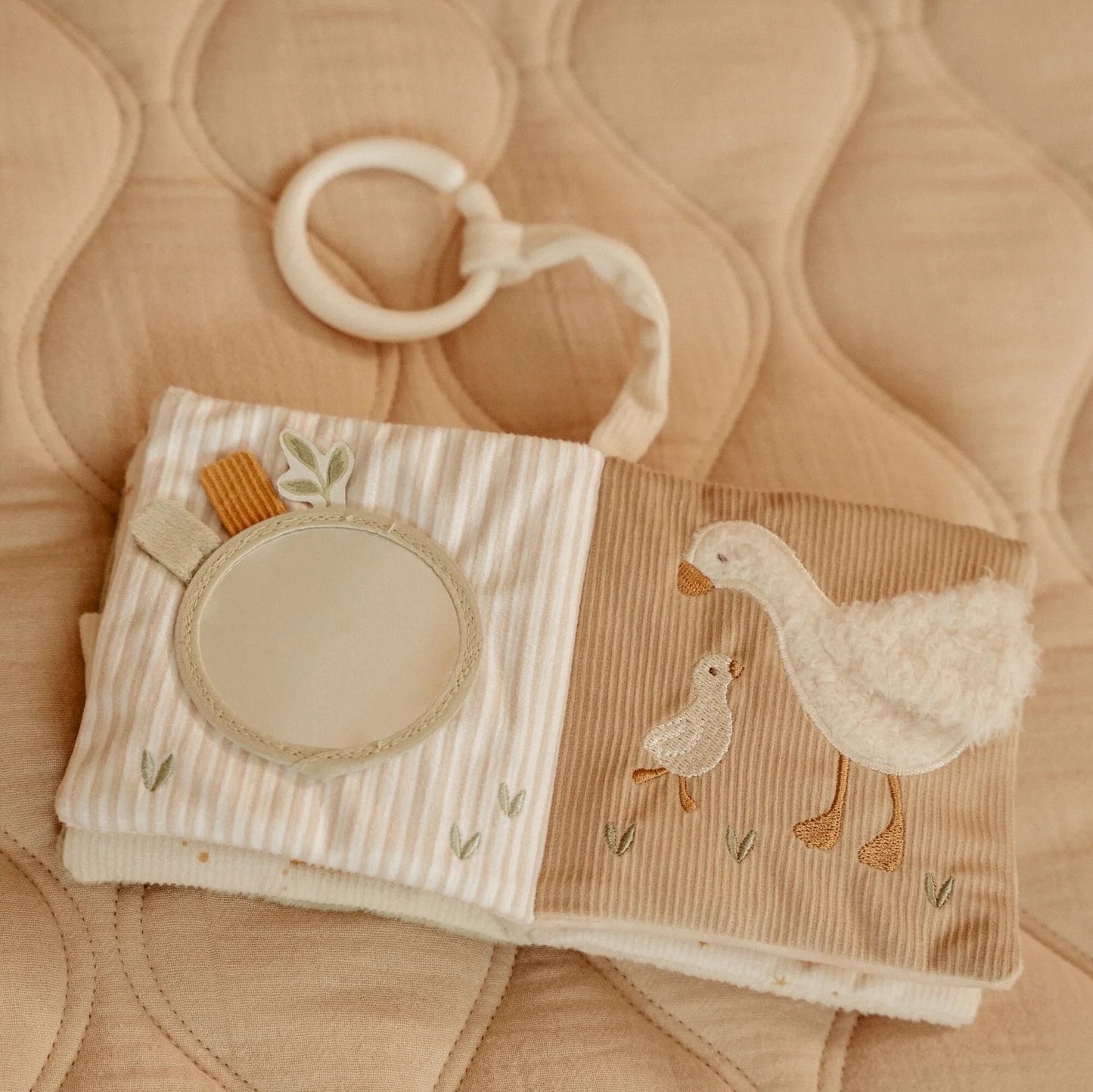 Little Dutch - Newborn Naturals Goose Stroller Book