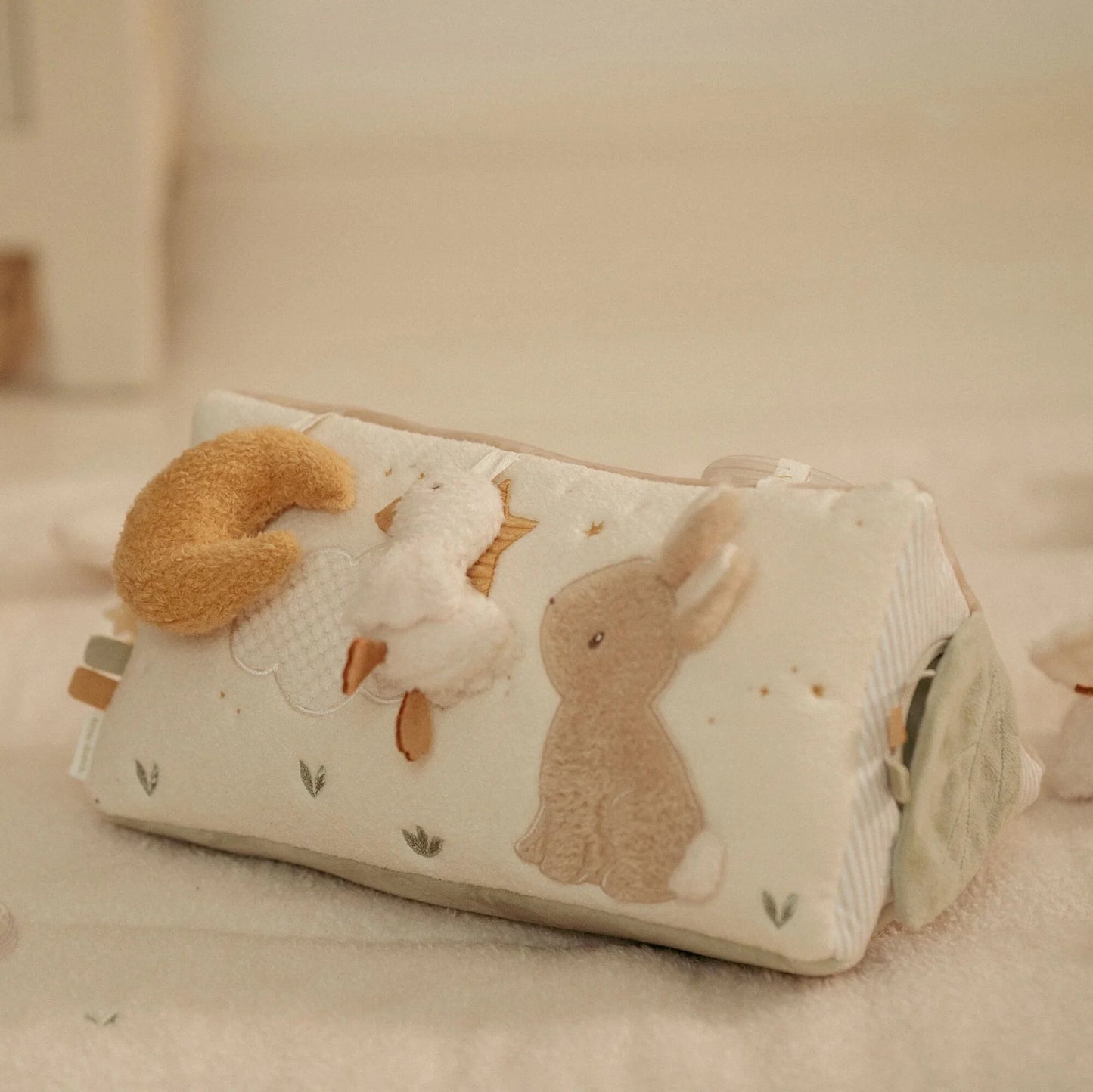 Little Dutch - Newborn Naturals | Activity Triangle