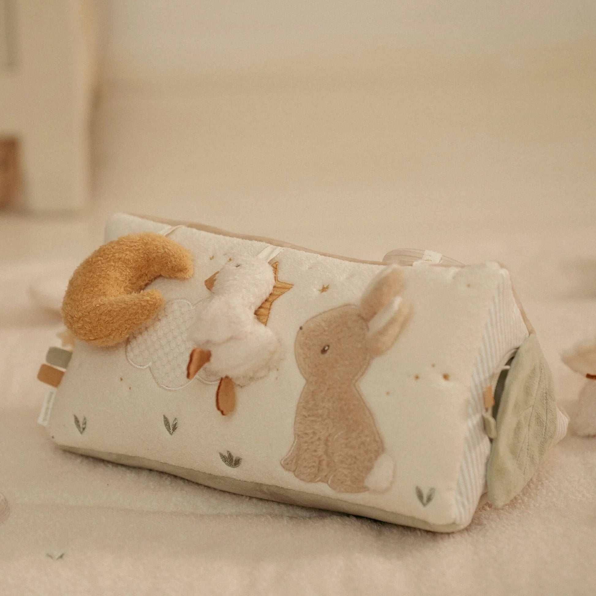 Little Dutch - Newborn Naturals | Activity Triangle