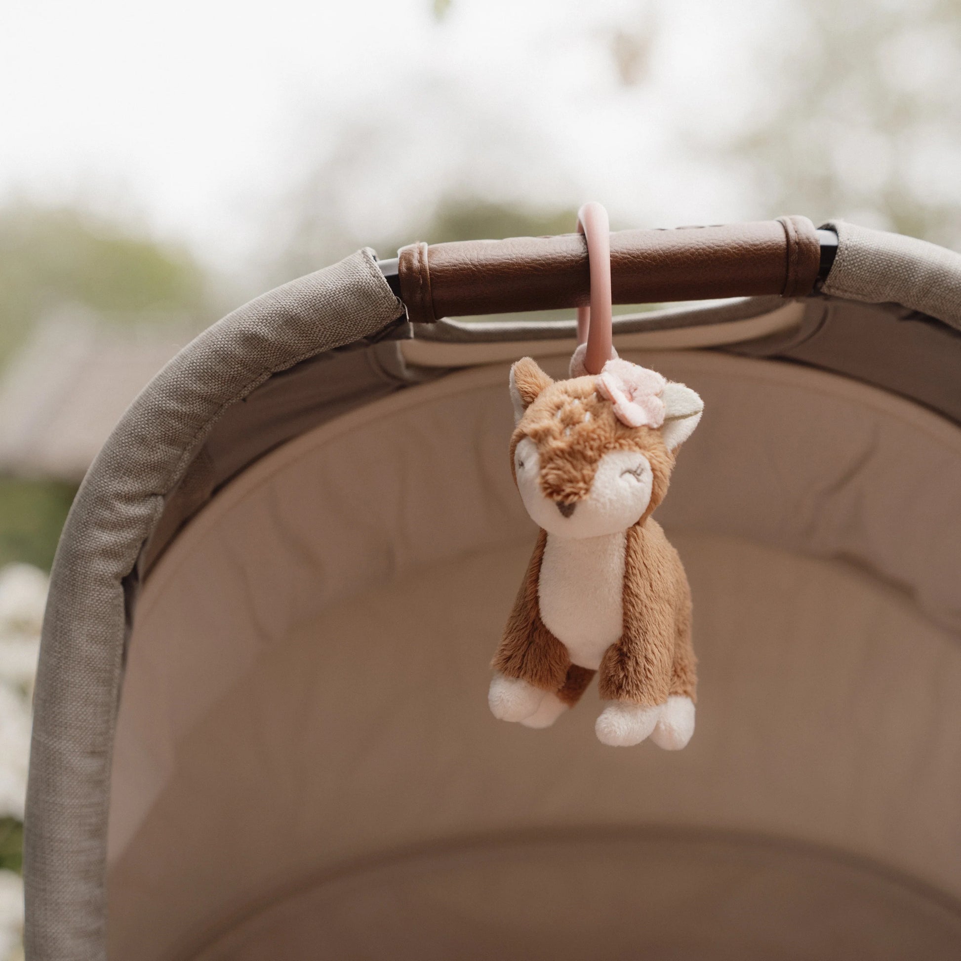 Little Dutch - Fairy Garden | Pull & Shake Deer