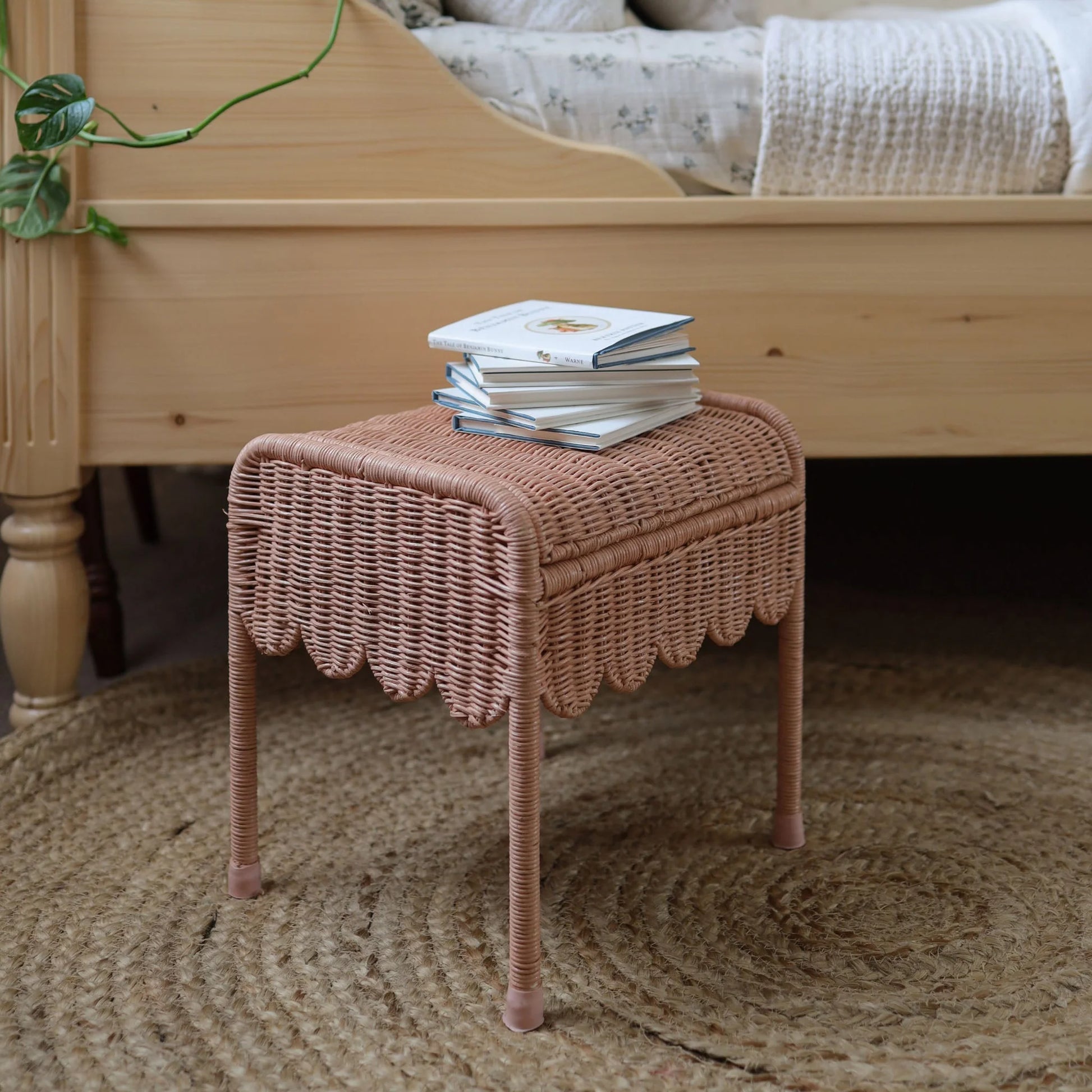 Olli Ella - Petal Storie Stool - Seashell Pink – K and K Creative Toys Olli Ella - Petal Storie Stool - Seashell Pink – K and K Creative Toys