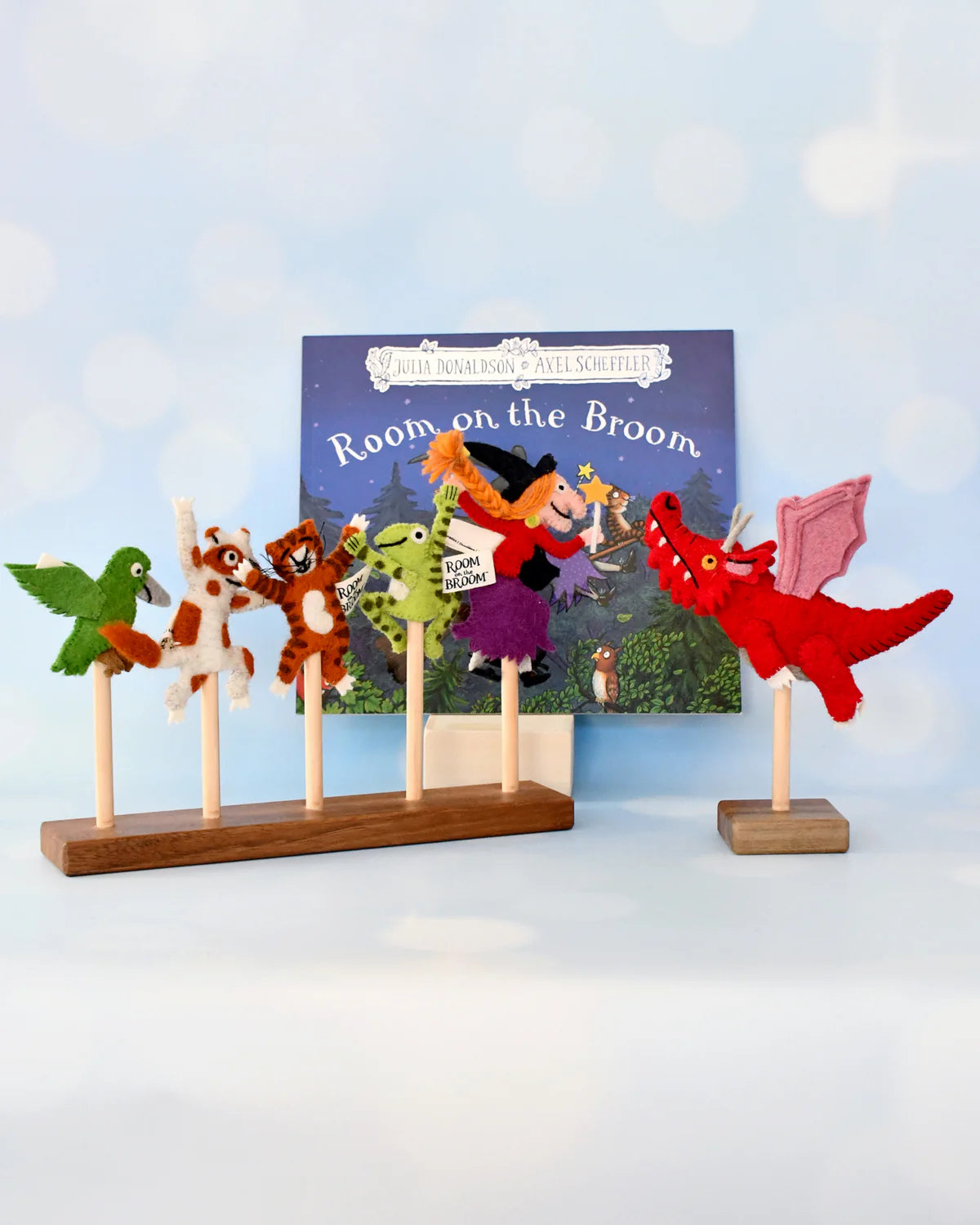 Tara Treasures - The Room On The Broom Finger Puppets Set