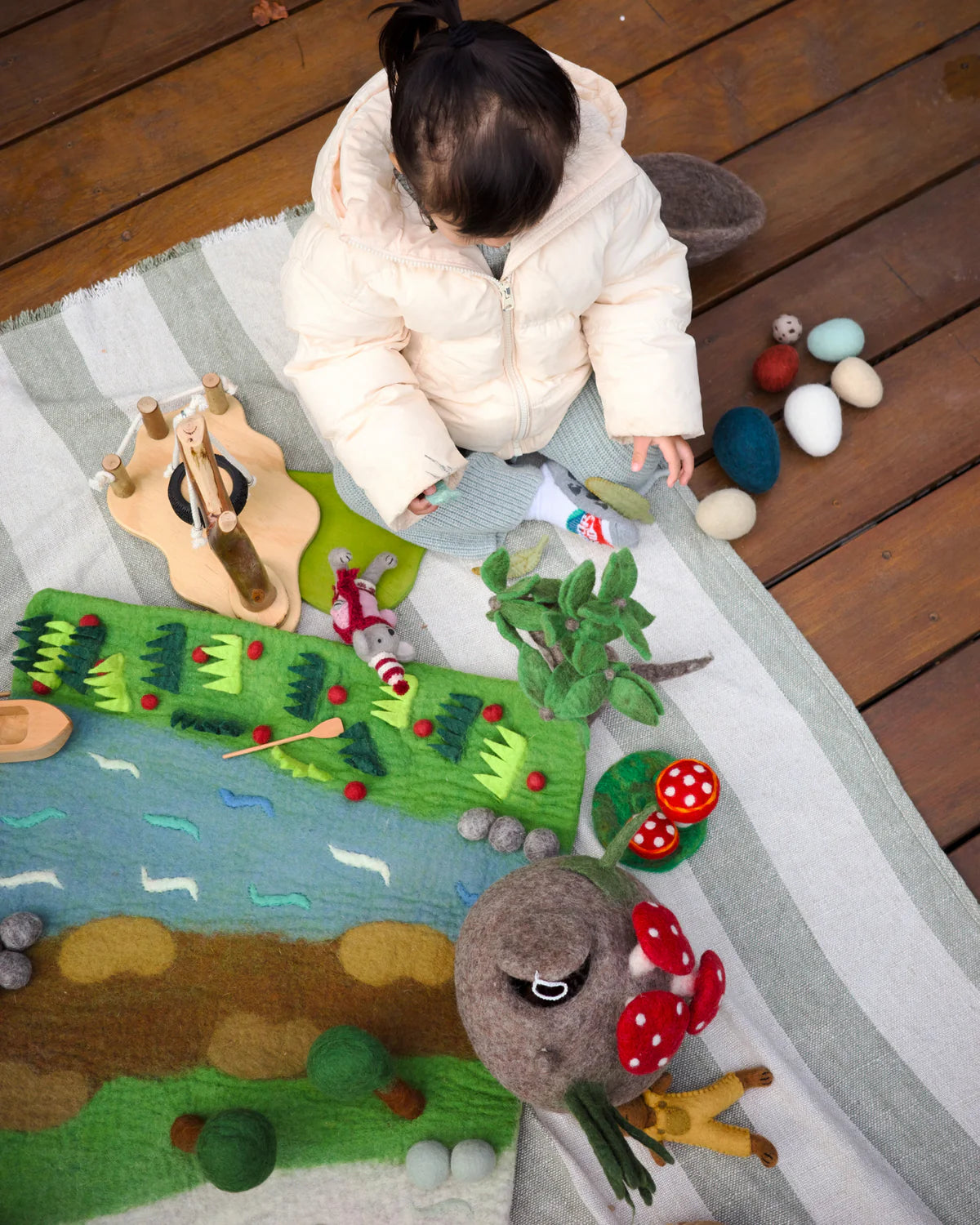 Tara Treasures - Bear Cave Play Mat Playscape