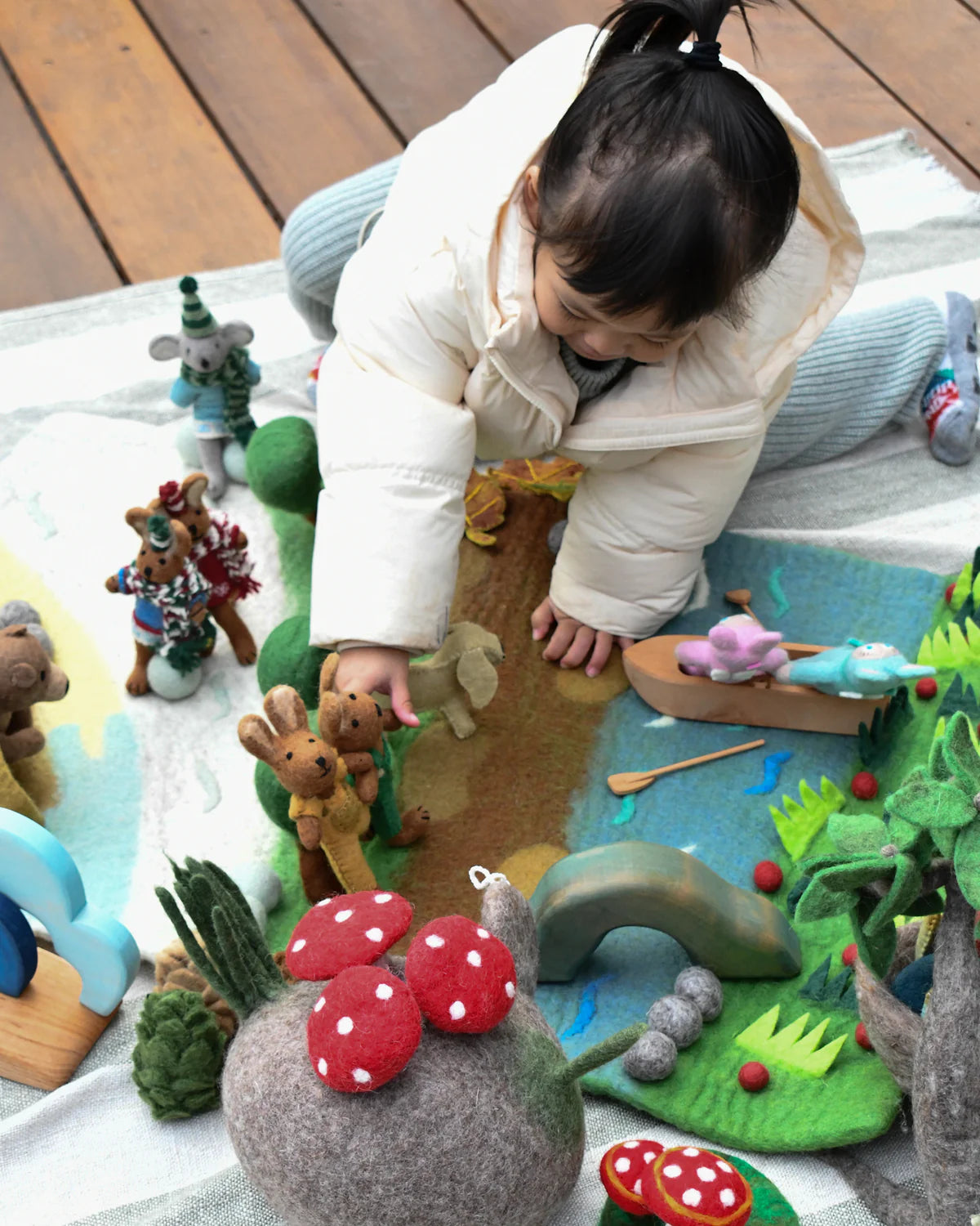 Tara Treasures - Bear Cave Play Mat Playscape