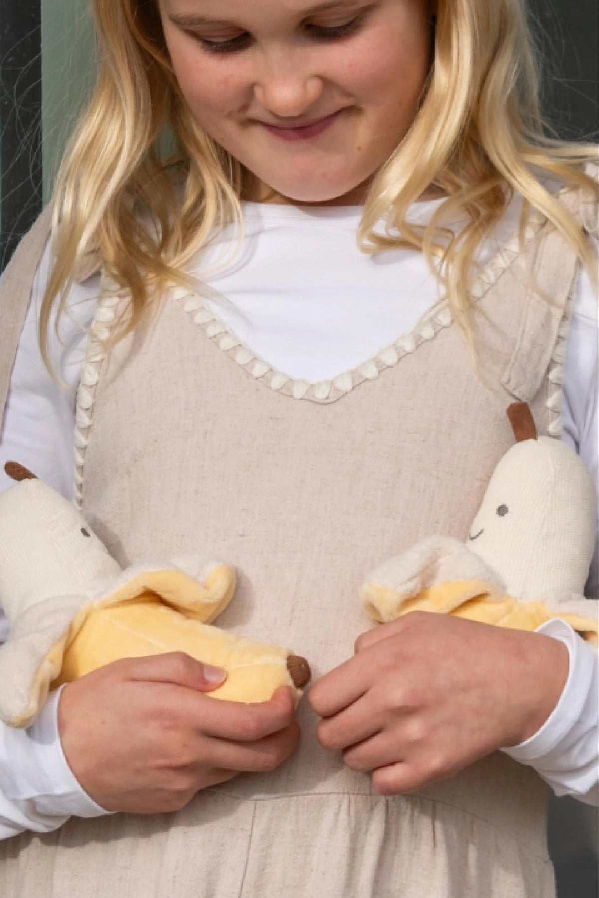 Nana Huchy - Bertie Banana | The Silly Friend