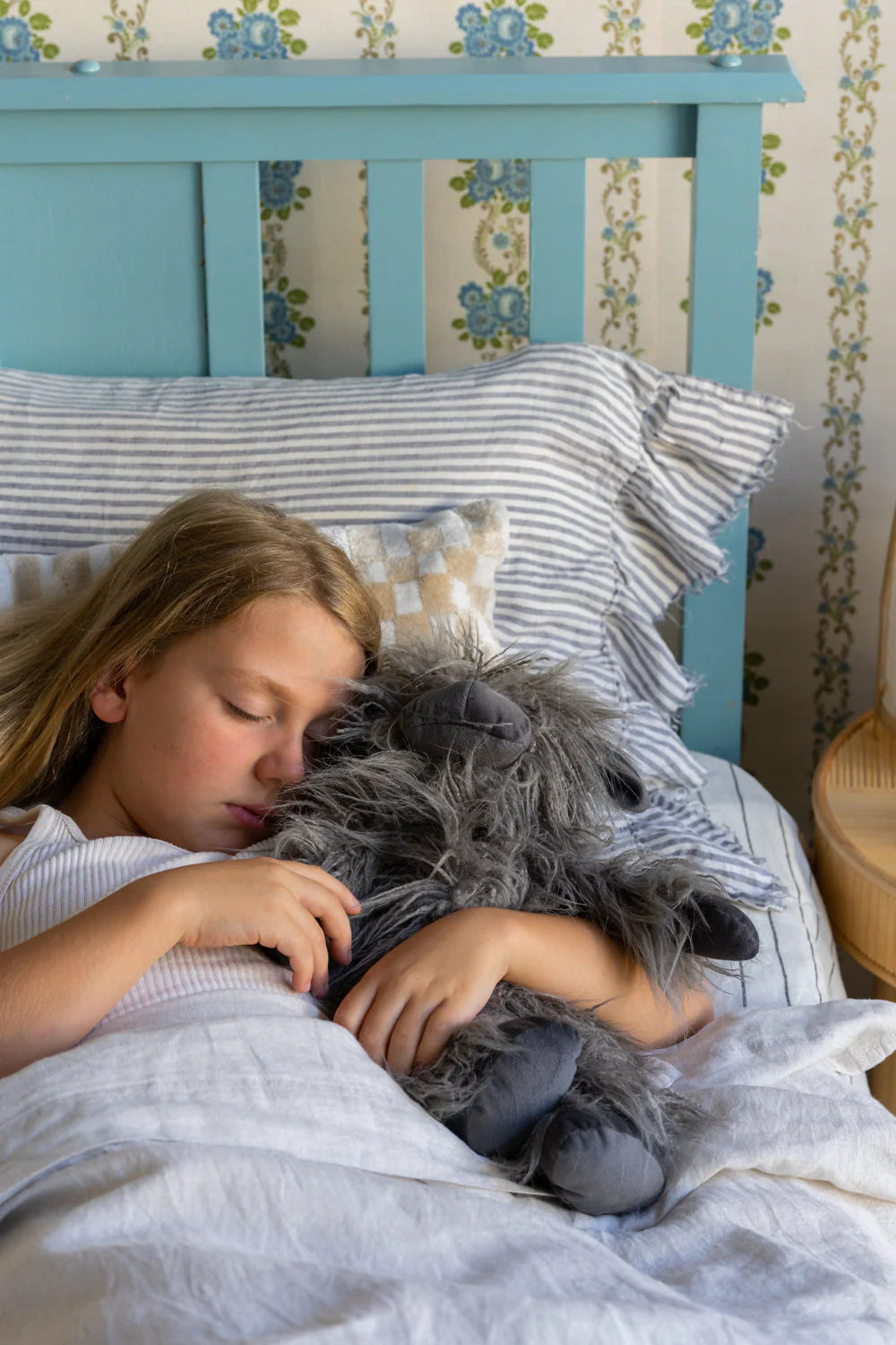 Nana Huchy - Henry the Highland Cow | Charcoal