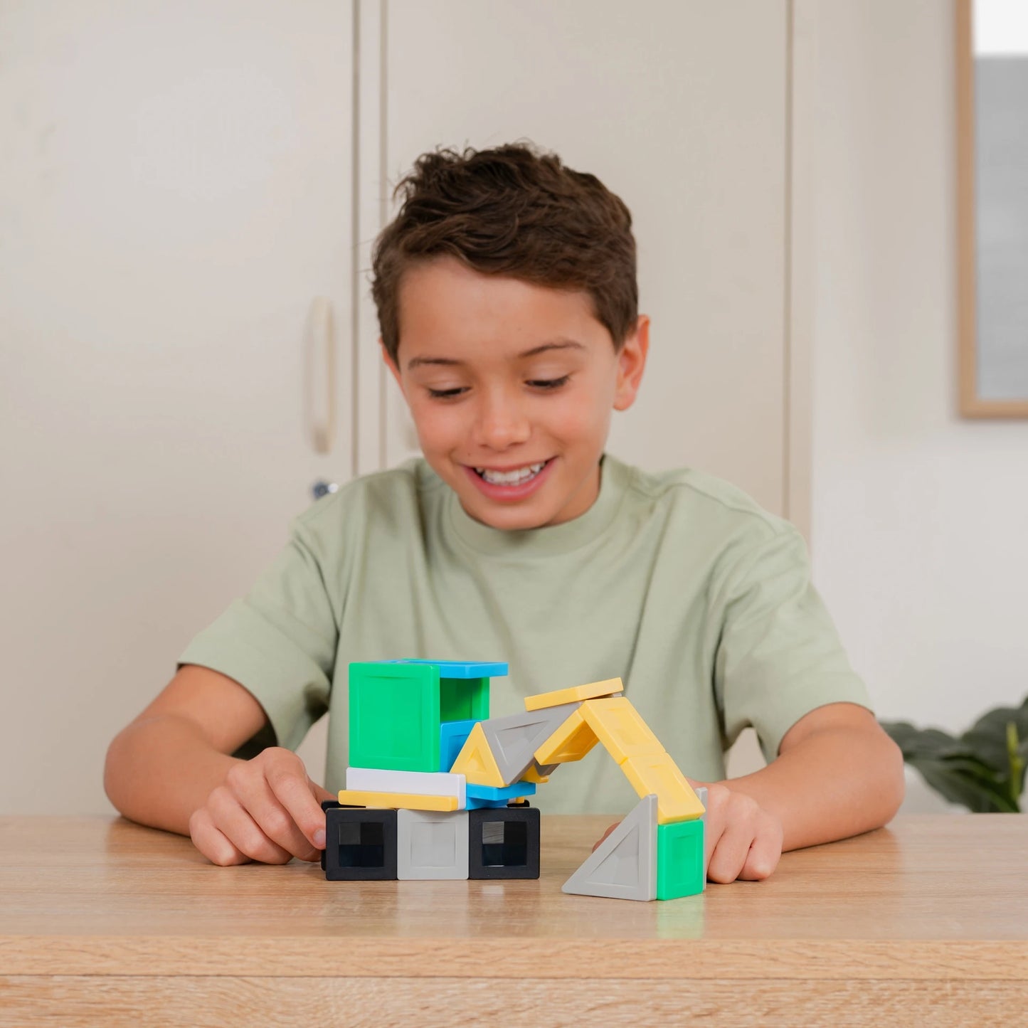 Connetix Tiles 30 Piece PRO Build It 4 Ways - Vehicles