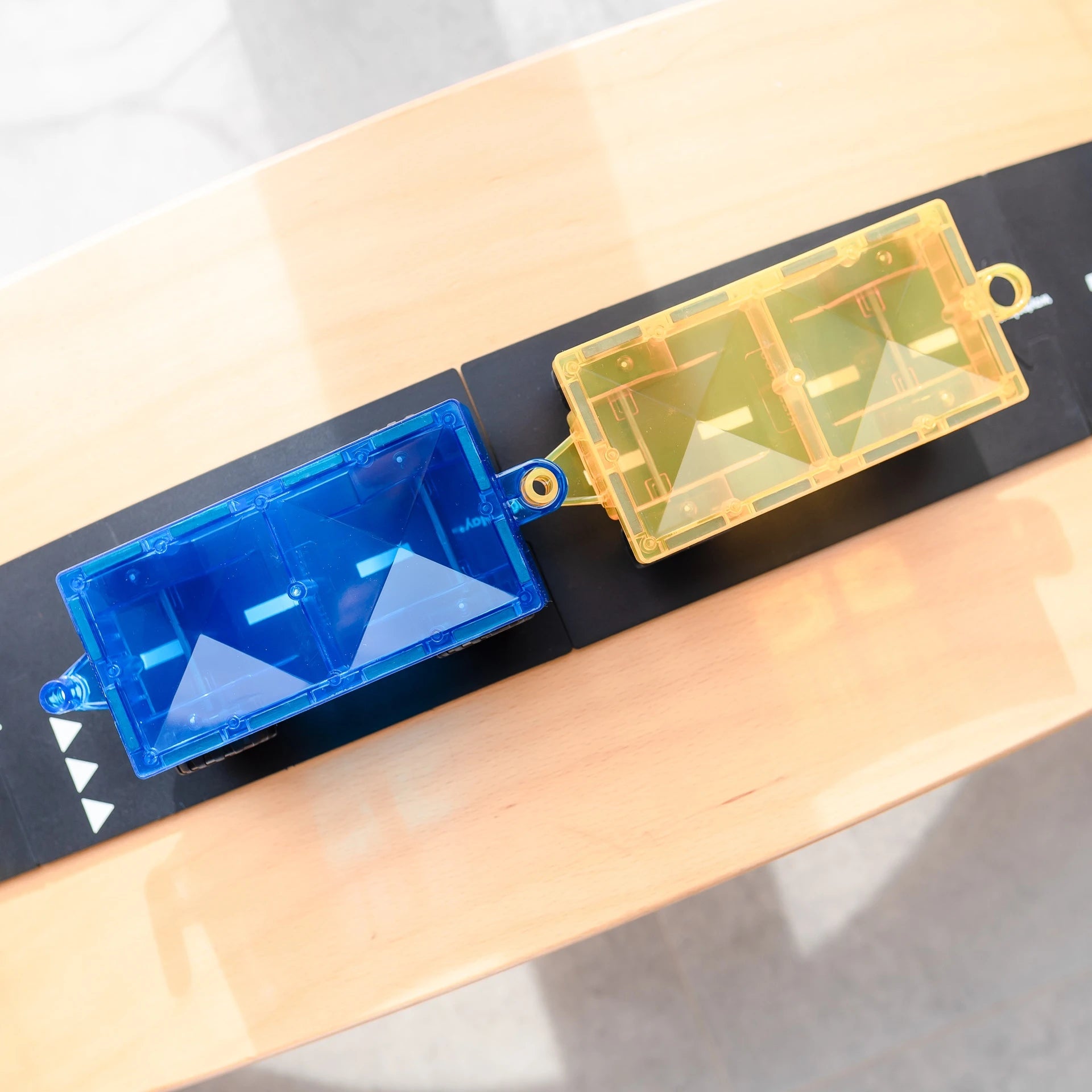 Connetix Tiles 2 Piece Bright Car Pack