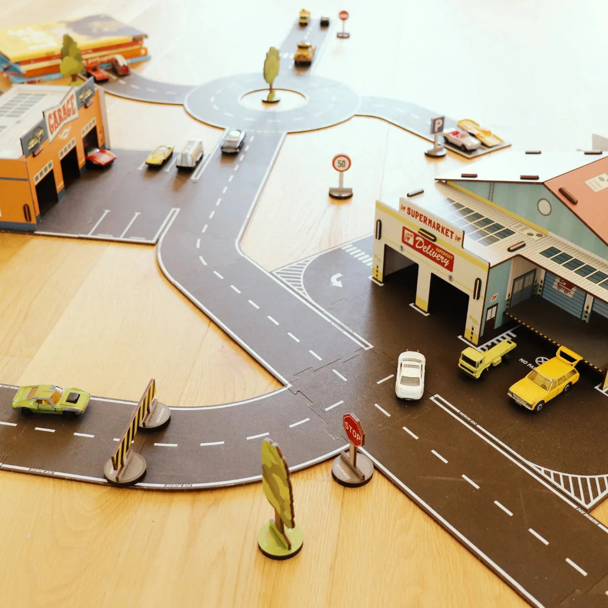 MyRoads - Traffic Signs | Set of 8 Pieces