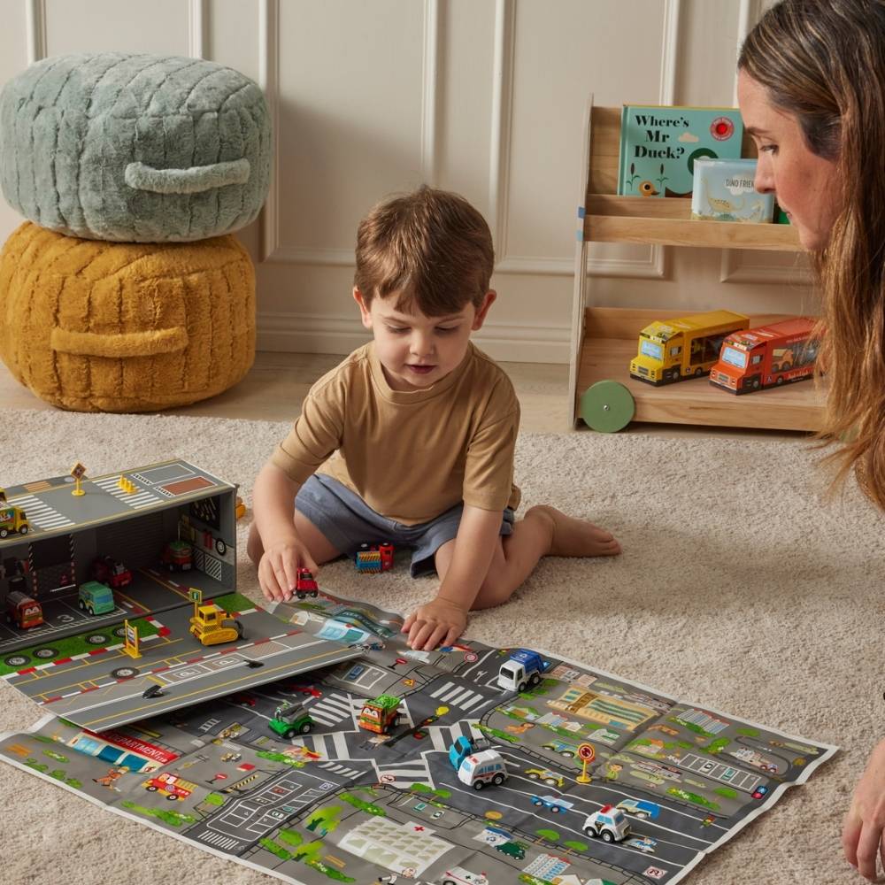 Jiggle & Giggle - Veloce Vehicles Pullback Toy Vehicles and Fold-Out Garage Set of 18