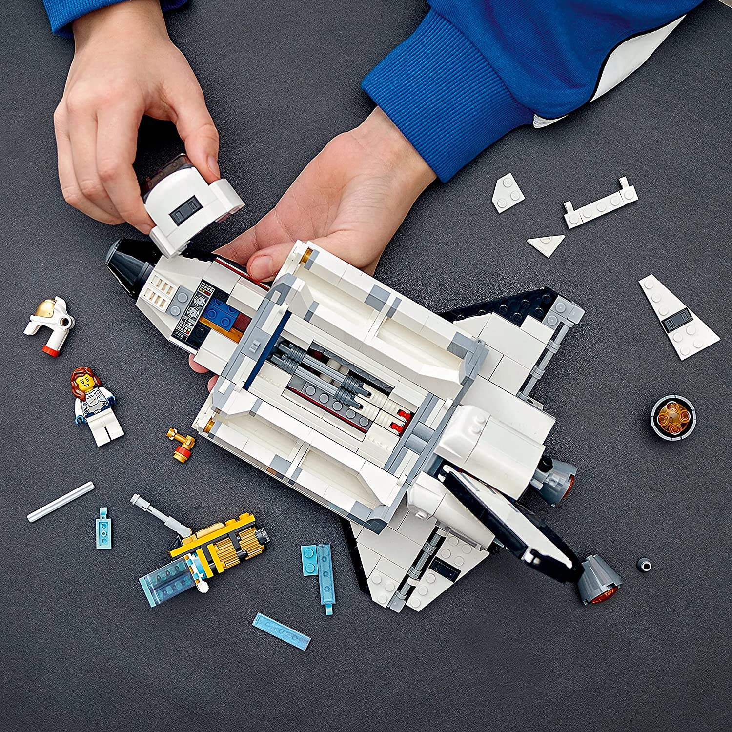 LEGO Creator Space Shuttle Adventure 3 in 1 31117 4