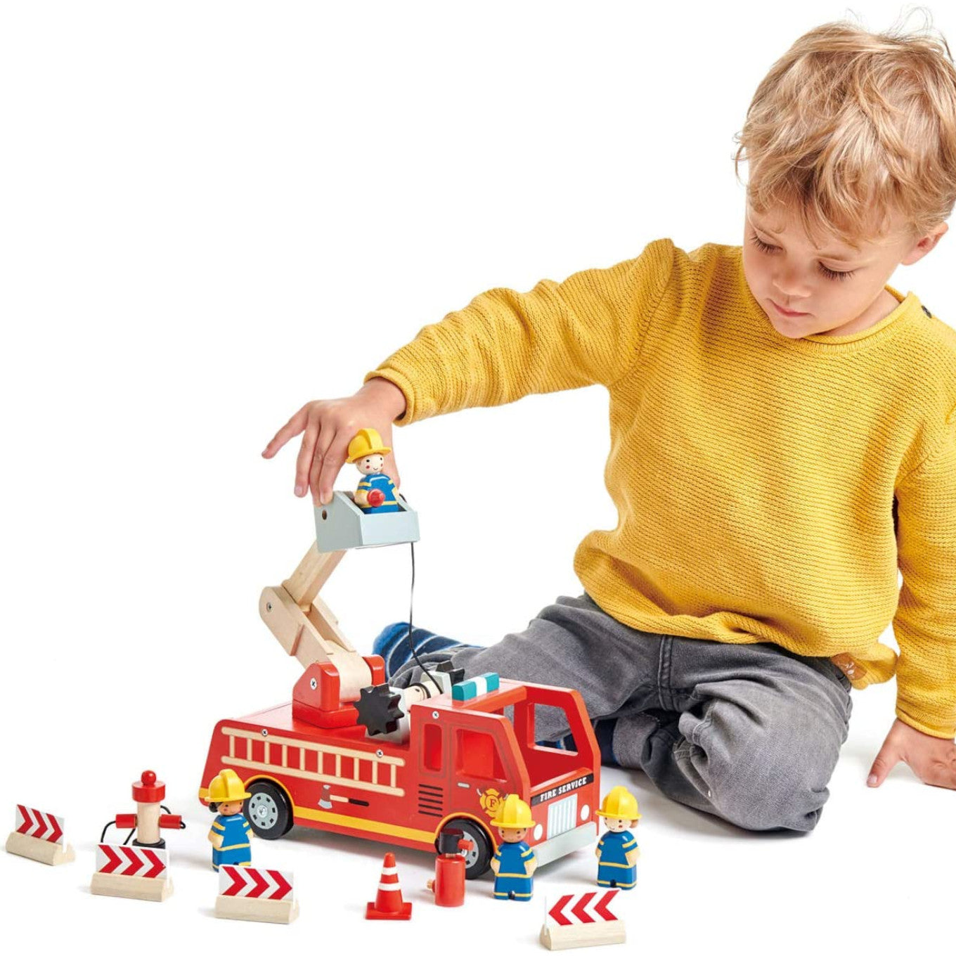 Tender leaf Fire Engine with People 2
